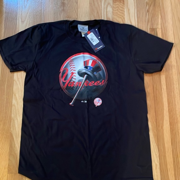 Fanatics Other - NWT Men’s Fanatics NY Yankees Size Large Tee